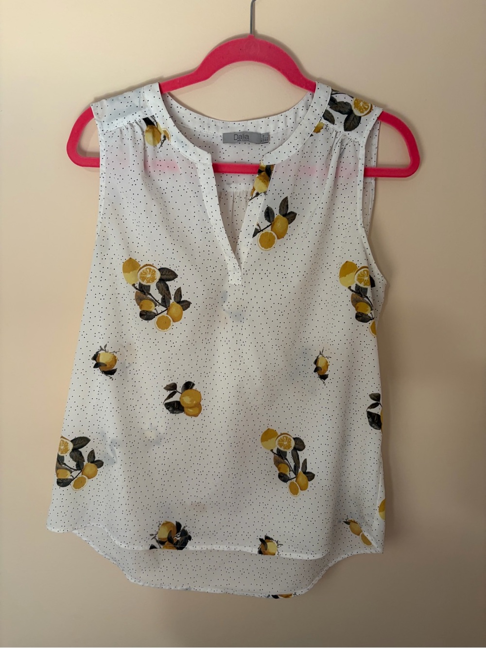 Dalia White Lemon-Print Sleeveless top size large